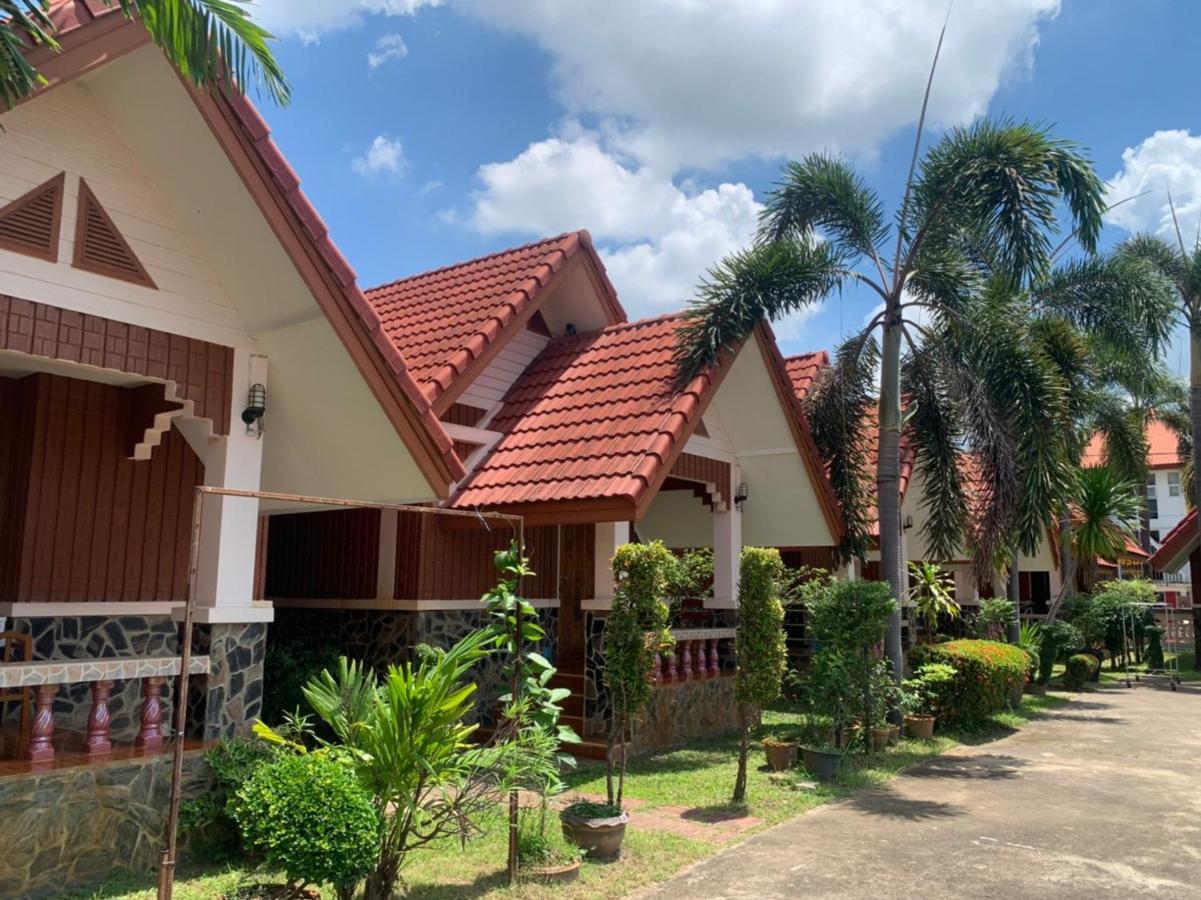 Bunraksa Resort Kamphengphet Kültér fotó