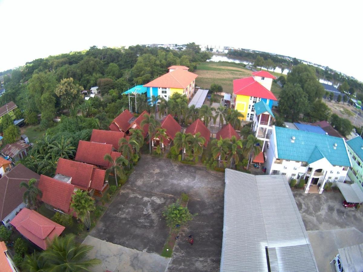 Bunraksa Resort Kamphengphet Kültér fotó